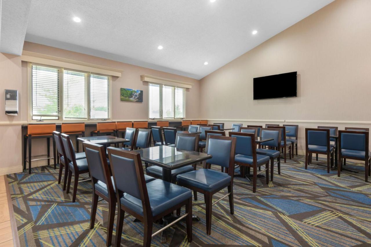 Best Western University Inn Итака Екстериор снимка