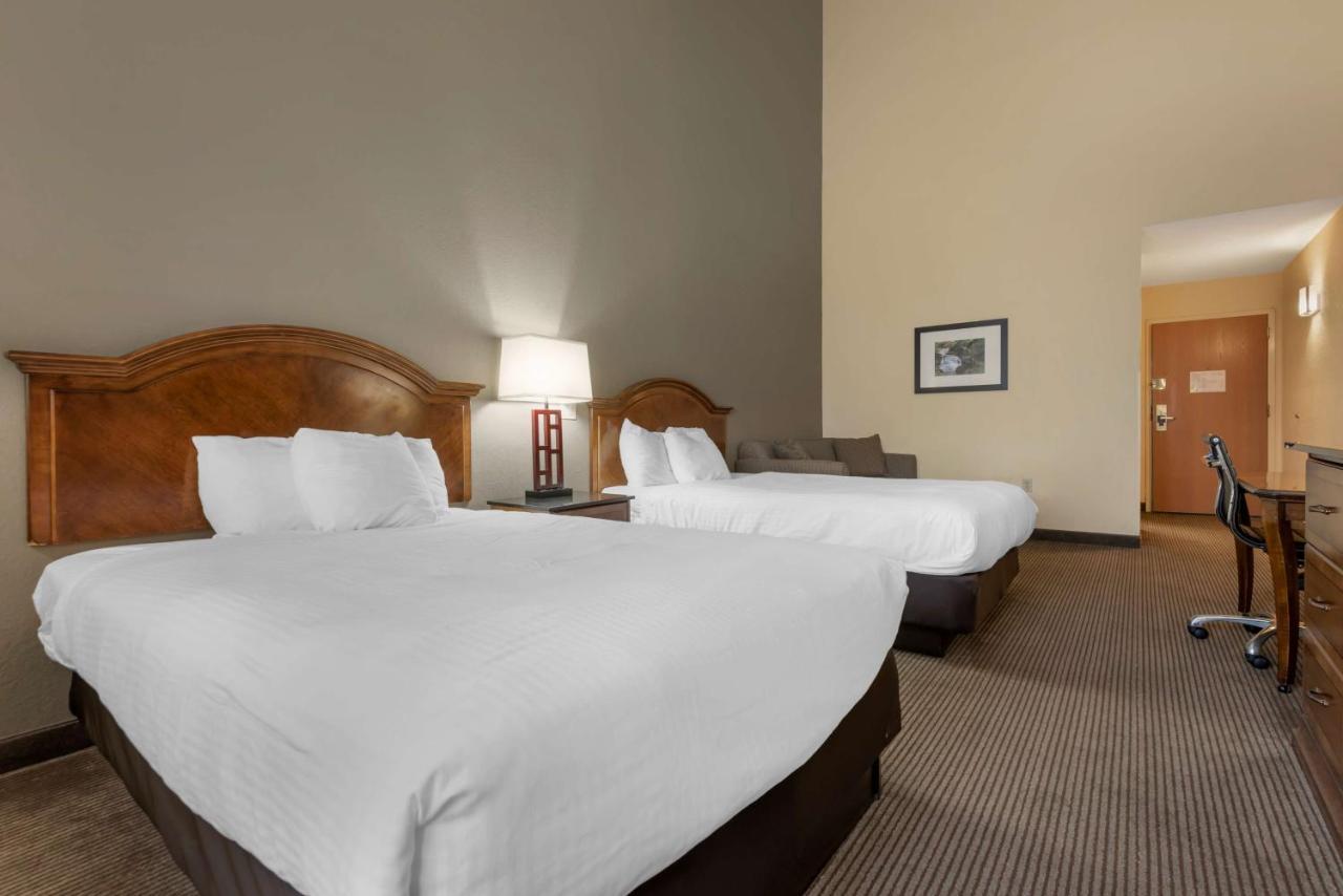 Best Western University Inn Итака Екстериор снимка