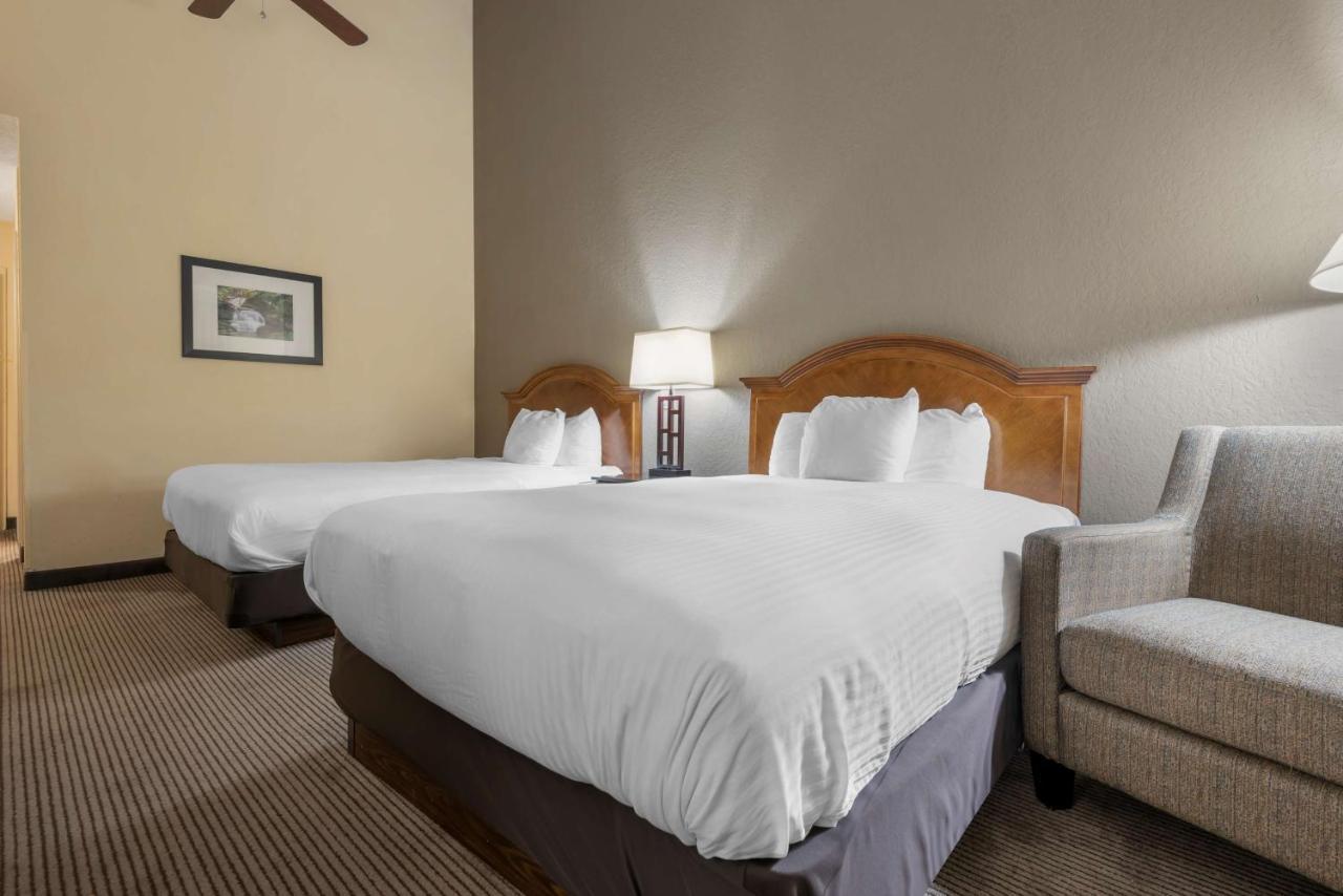 Best Western University Inn Итака Екстериор снимка