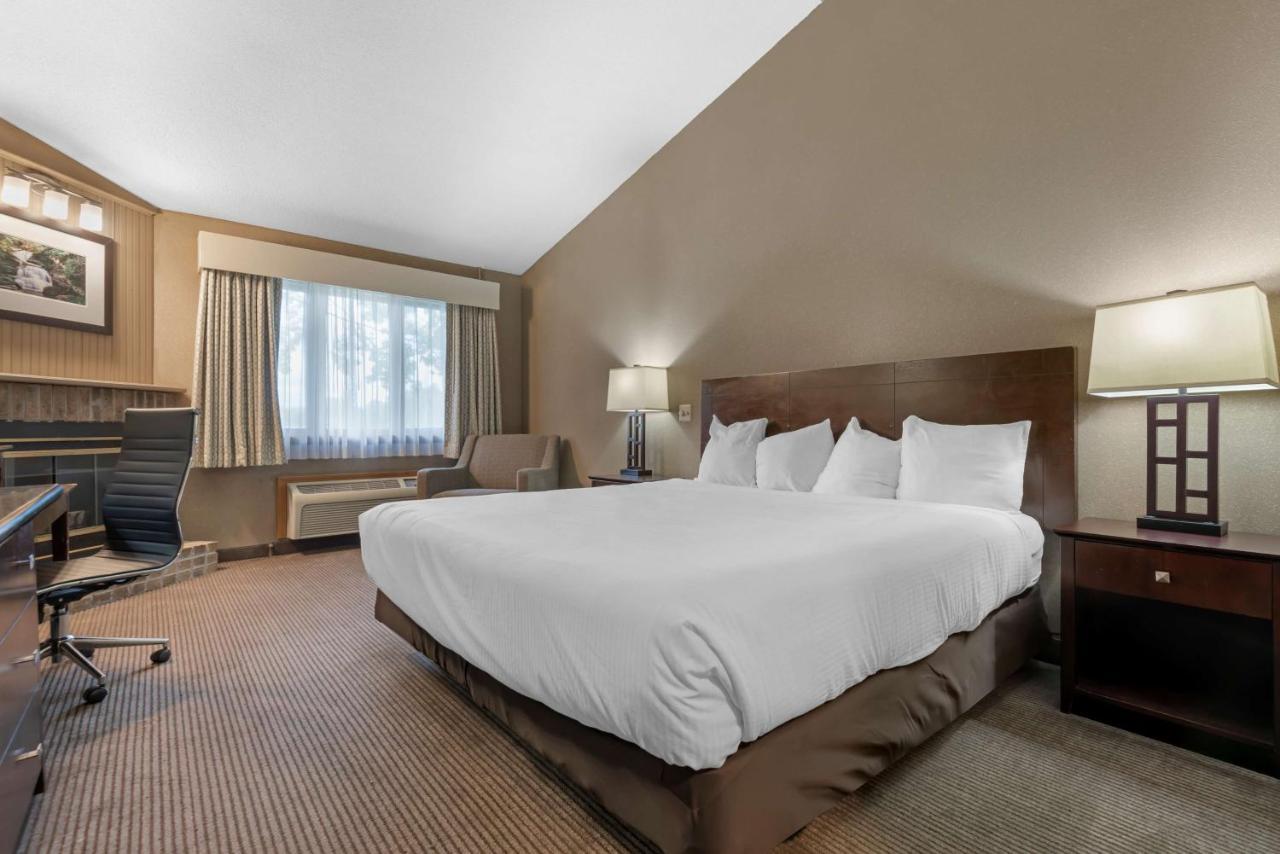 Best Western University Inn Итака Екстериор снимка