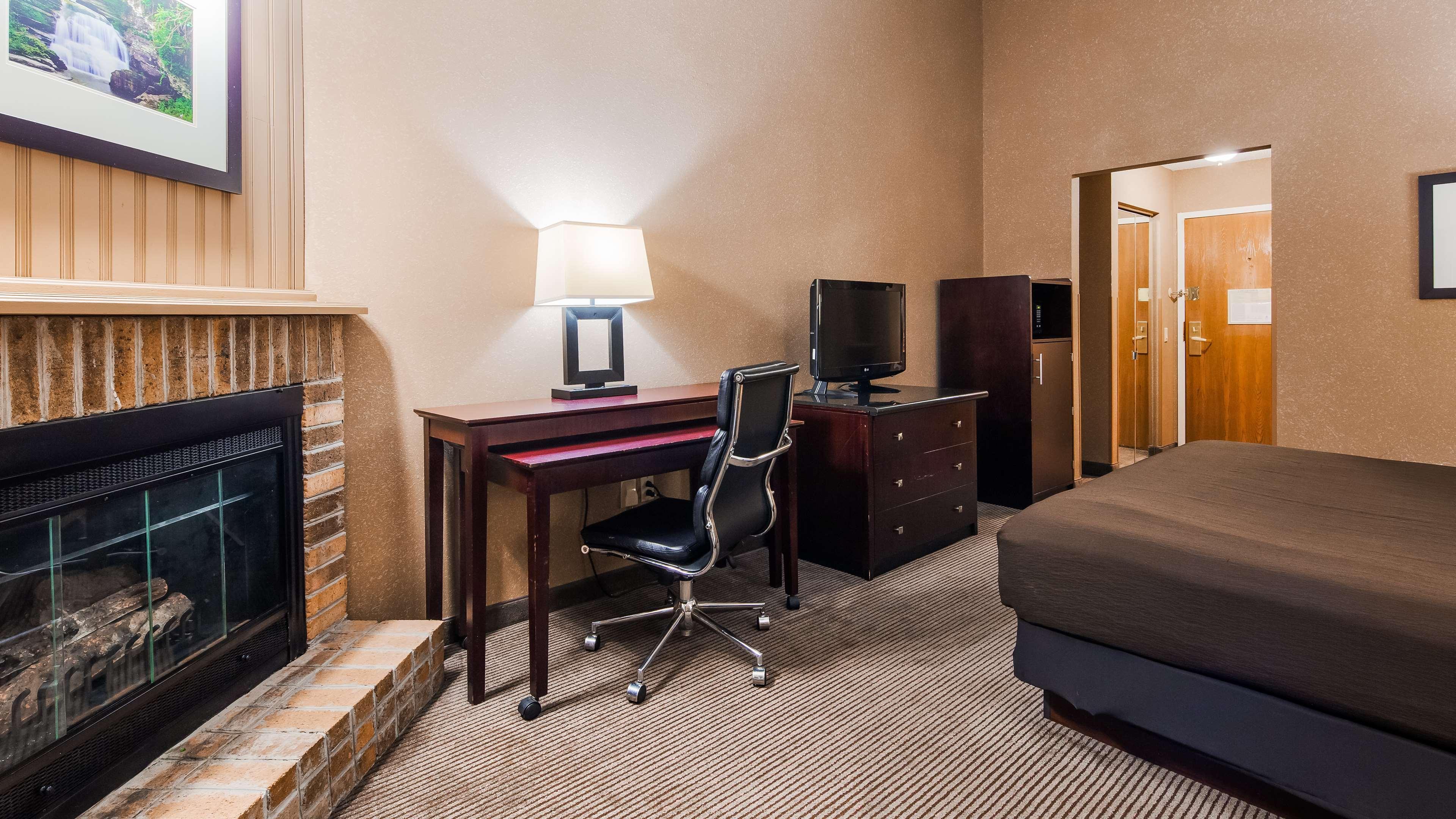 Best Western University Inn Итака Екстериор снимка
