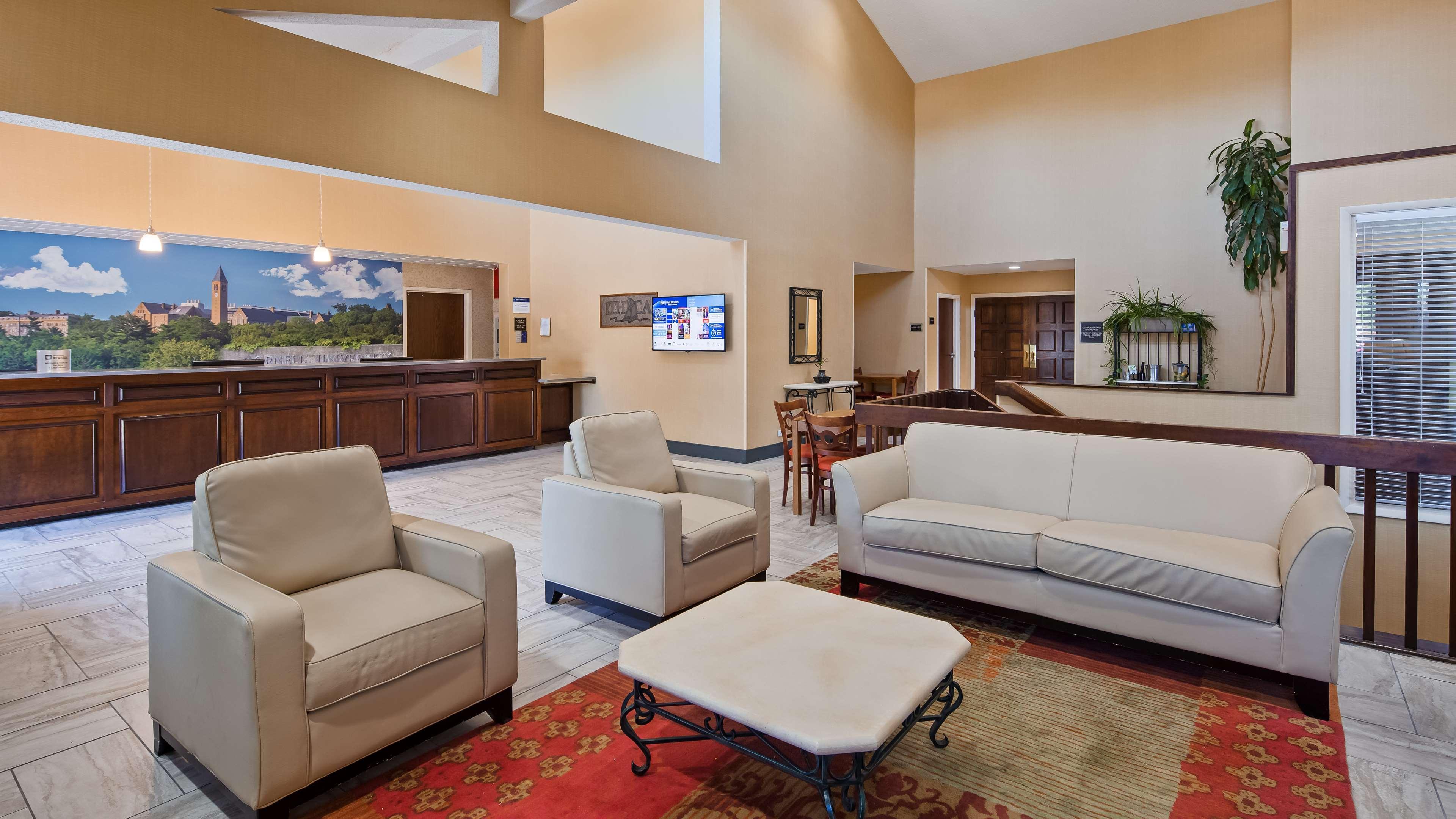 Best Western University Inn Итака Екстериор снимка