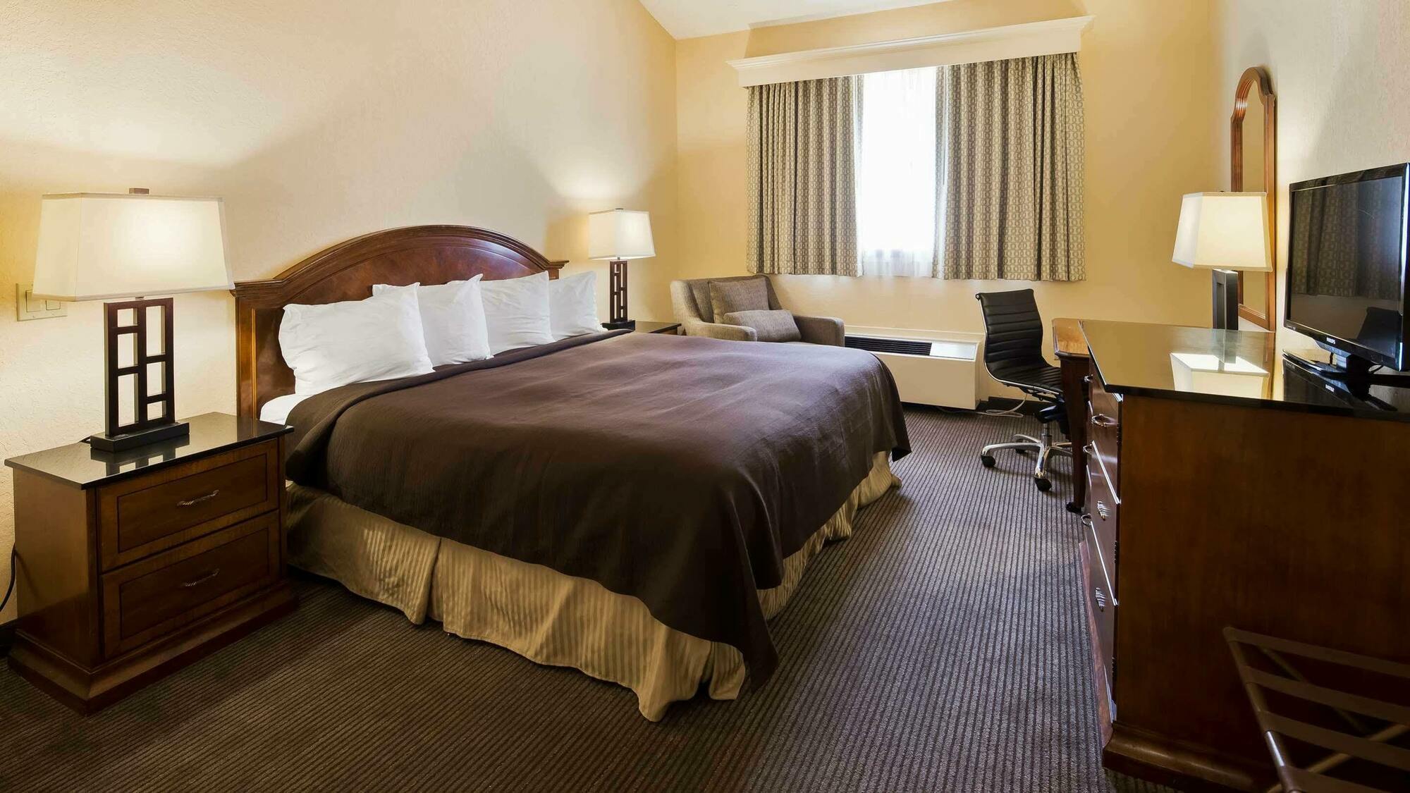 Best Western University Inn Итака Екстериор снимка