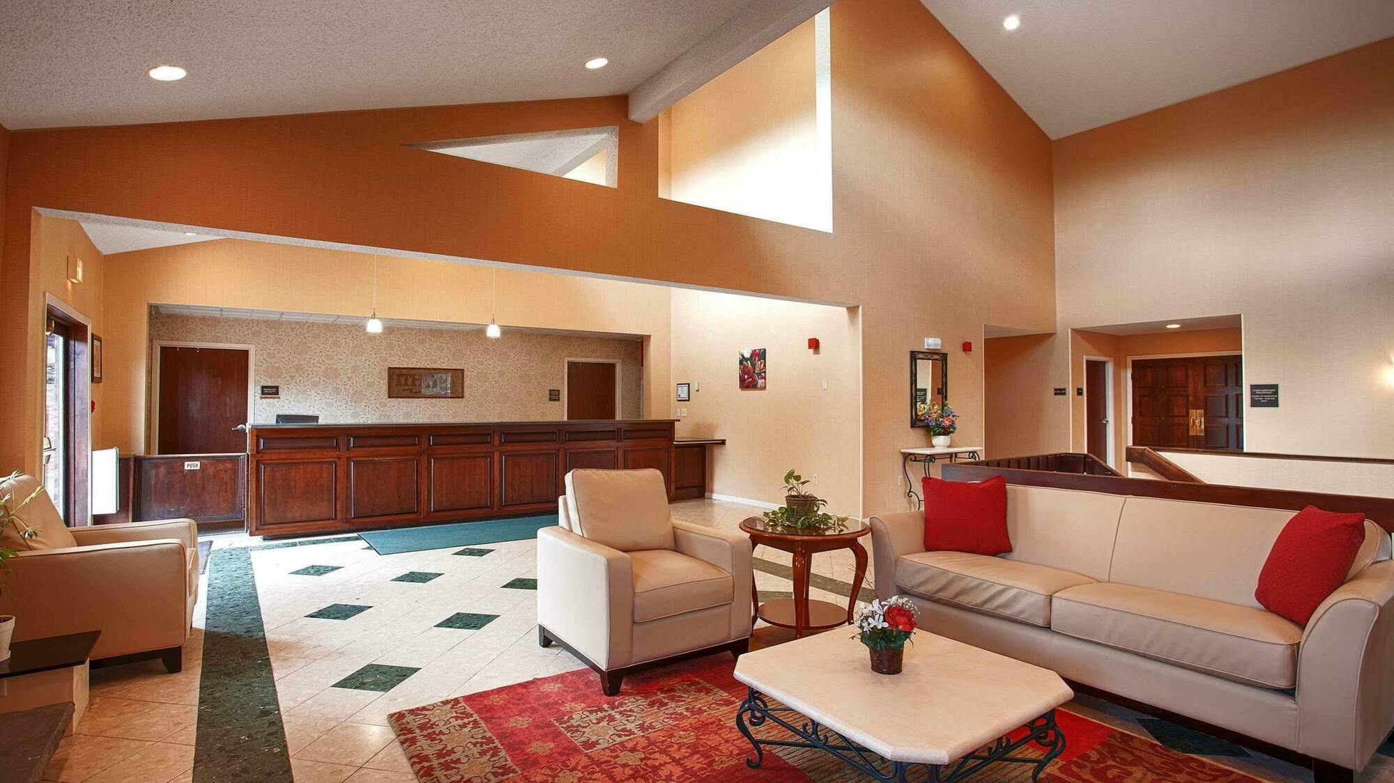 Best Western University Inn Итака Екстериор снимка